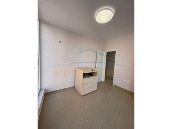 Tirane, jepet me qera apartament 2+1 Kati 3, 100 m² 500 Euro (rruga jordan misja)