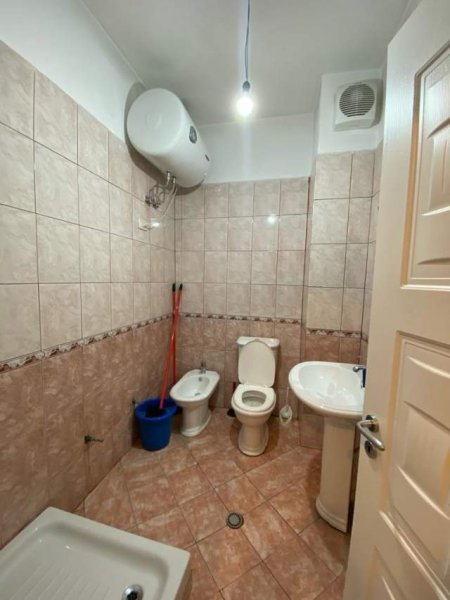 Tirane, jepet me qera apartament 2+1+A+BLK Kati 4, 120 m² 550 Euro (Kopshti Zoologjik)