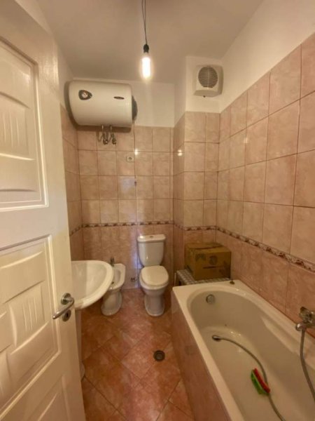 Tirane, jepet me qera apartament 2+1+A+BLK Kati 4, 120 m² 550 Euro (Kopshti Zoologjik)