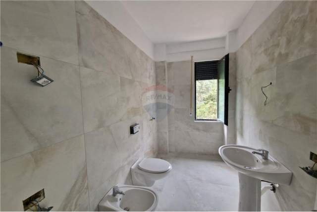 Vlore, shes apartament 1+1+BLK Kati 4, 67 m² 1.600 Euro/m2 (Rr Dhimiter Konomi)