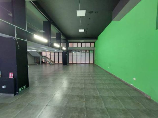 Tirane, jepet me qera ambjent biznesi Kati 0, 360 m² 2500 Euro (Pazari i Ri)