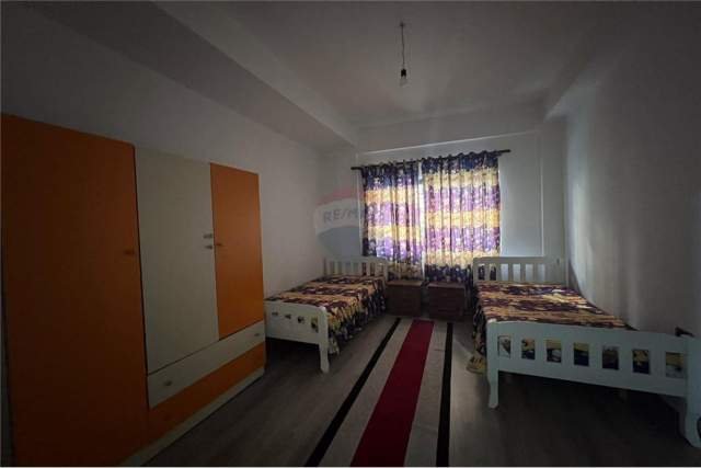 Tirane, jepet me qera apartament 2+1 Kati 1, 93 m² 40.000 Leke