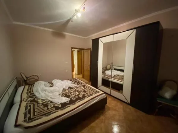 Tirane, jepet me qera apartament 2+1+A+BLK Kati 4, 80 m² 500 Euro (Vasil Shanto)