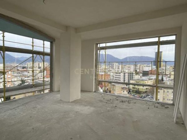 Tirane, shitet apartament 2+1 Kati 8, 104 m² 180.000 Euro (Mine Peza)