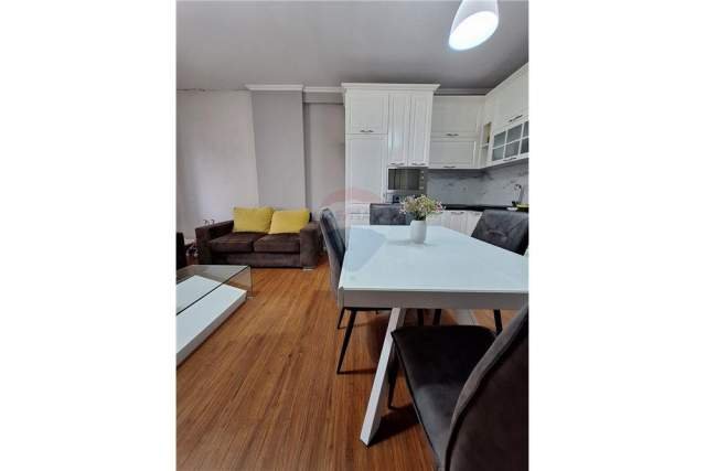 Tirane, jepet me qera apartament 1+1 Kati 4, 63 m² 450 Euro