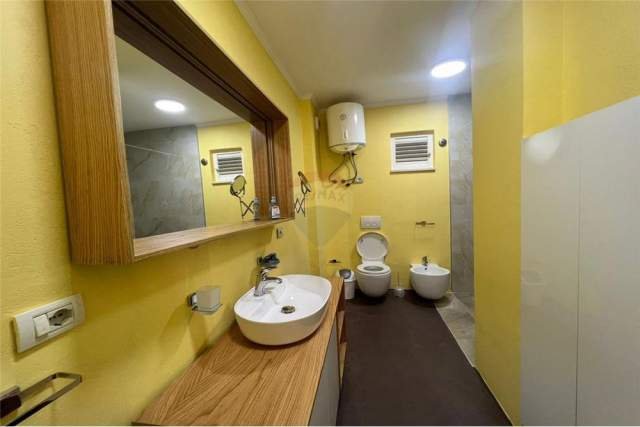 Tirane, jepet me qera apartament 1+1+BLK 68 m² 500 Euro