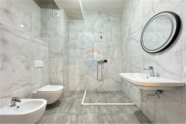 Tirane, shitet apartament 1+1 Kati 2, 80 m² 125.500 Euro (Liqeni i Thate)