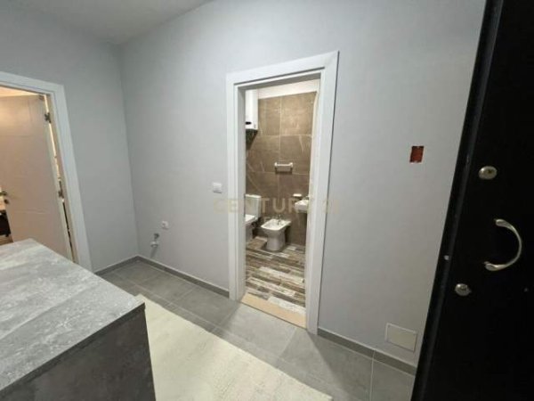 Tirane, jepet me qera apartament 1+1+BLK Kati 4, 71 m² 500 Euro (Liqeni i Thatë)