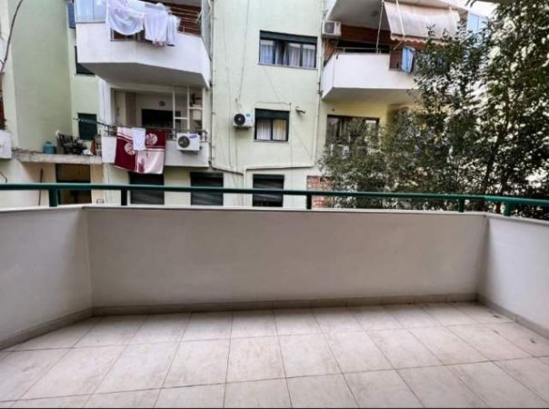 Tirane, jepet me qera apartament 1+1+BLK Kati 2, 70 m² 400 Euro (Kodra e diellit rruga bill klinton)