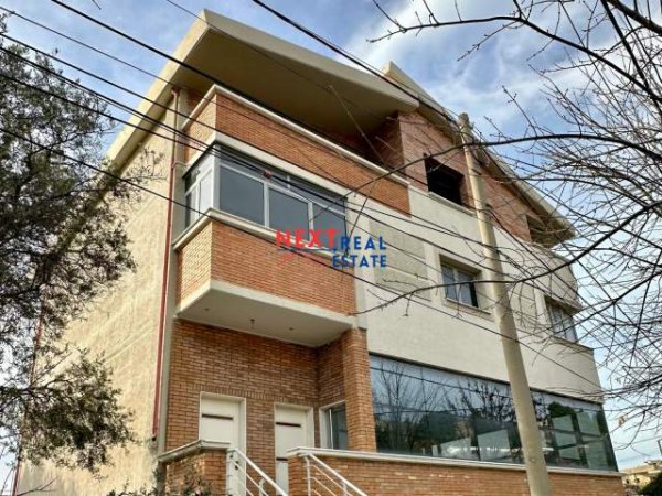 Vlore, shitet ambjent biznesi Kati 0, 66 m² 450.000 Euro (Ne periferi te Vlores)