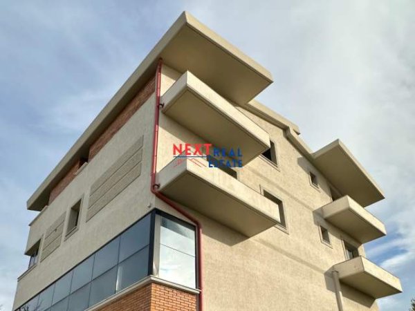 Vlore, shitet ambjent biznesi Kati 0, 66 m² 450.000 Euro (Ne periferi te Vlores)