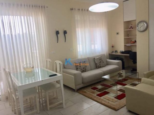 Tirane, jap me qera apartament 1+1+BLK Kati 7, 67 m² 650 Euro (Rruga e Bogdaneve)