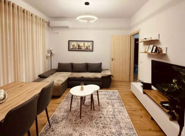 Tirane, jepet me qera apartament 1+1+BLK Kati 3, 70 m² 550 Euro (Liqeni i Thate)