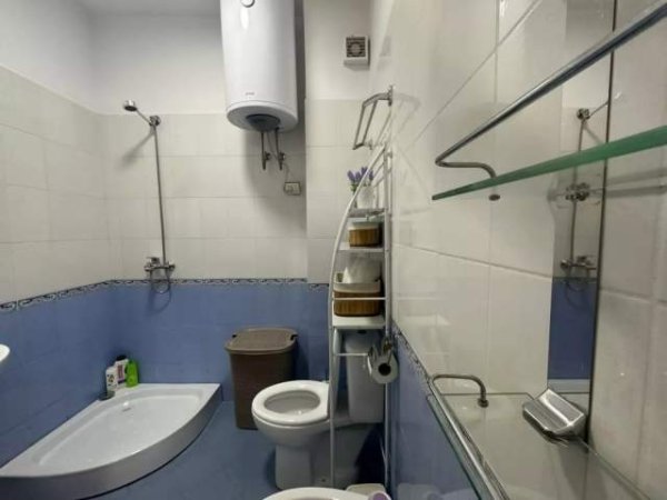 Tirane, jepet me qera apartament 1+1+BLK Kati 3, 70 m² 550 Euro (Liqeni i Thate)