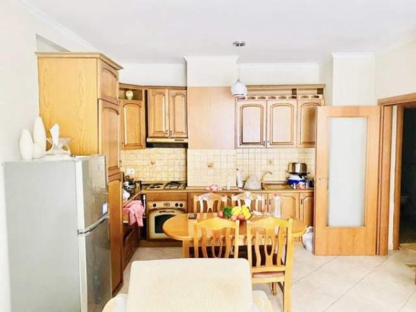Tirane, shitet apartament 2+1 98 m² 186.000 Euro
