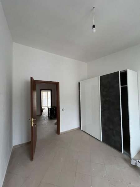 Tirane, jepet me qera Kati 5, 130 m² 35.000 Leke (Fresk)