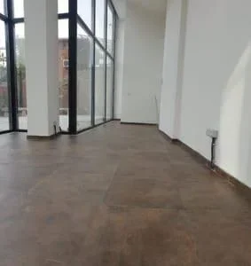 Tirane, jepet me qera Kati 0, 40 m² 400 Euro (Qemal Stafa)