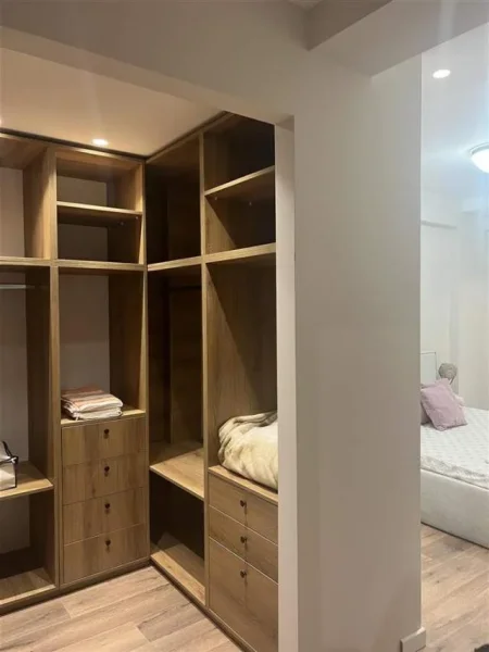 Tirane, jepet me qera 2+1+A+BLK Kati 2, 120 m² 890 Euro