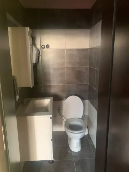 Tirane, shitet ambjent biznesi Kati 0, 60 m² 120.000 Euro (Perballe shkolles Ibrahim Rugova)