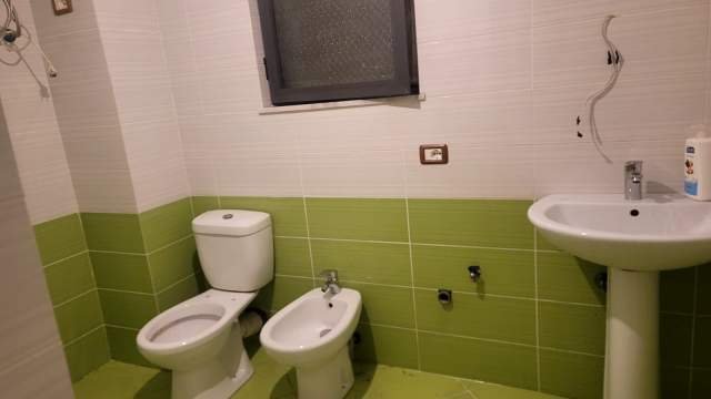 Tirane, jepet me qera apartament 2+1+BLK Kati 6, 110 m² 35.000 Leke (Astir ,2 palmat)