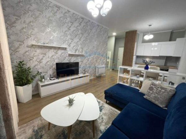 Tirane, jepet me qera apartament 1+1 Kati 5, 73 m² 800 Euro (Delijorgji)