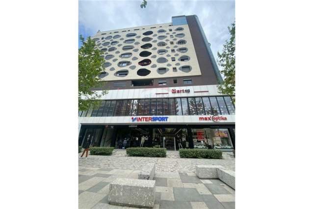 Vlore, shitet apartament 1+1+BLK Kati 3, 9.895 m² 103.000 Euro (Bulevardi Ismail Qemali)