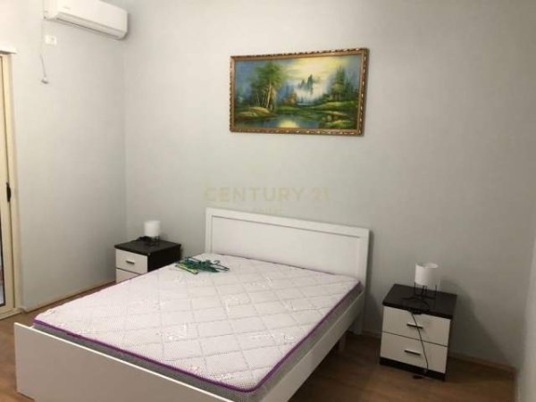 Tirane, jap me qera apartament 2+1+BLK Kati 2, 193 m² 700 Euro (Jordan Misja, kompleksi Panorama)