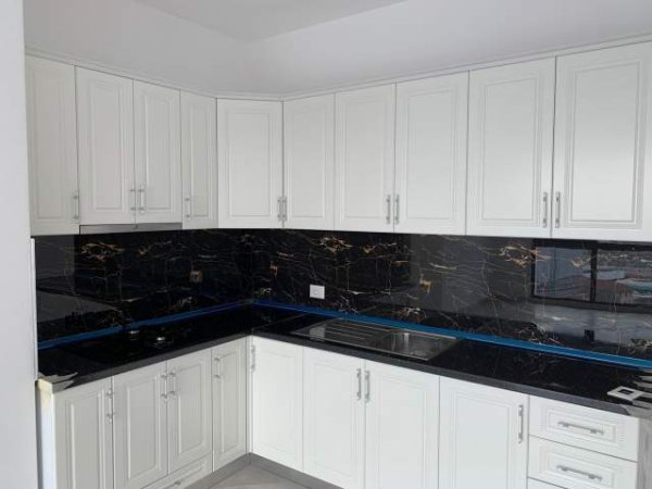 Tirane, jap me qera apartament 1+1+A Kati 11, 70 m² 350 Euro (Rruga e Dibres)