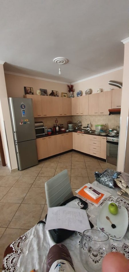 Tirane, jepet me qera apartament 2+1+BLK Kati 3, 124 m² 430 Euro (kopshti zologjik)