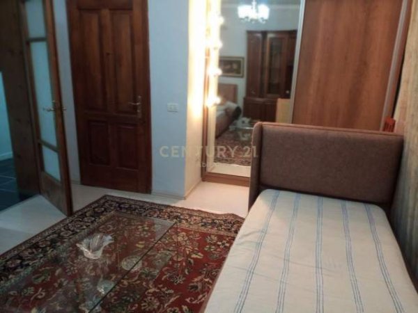 Tirane, jap me qera apartament 2+1+BLK Kati 1, 100 m² 550 Euro (Myslym Shyri)