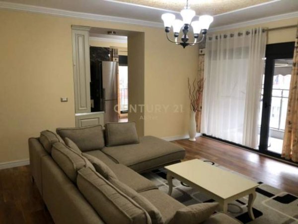 Tirane, jap me qera apartament 3+1+BLK Kati 3, 120 m² 1.500 Euro (Rruga e Elbasanit)