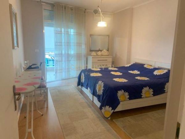 Tirane, jepet me qera apartament 1+1+BLK Kati 8, 75 m² 500 Euro (Ish Ekspozita)