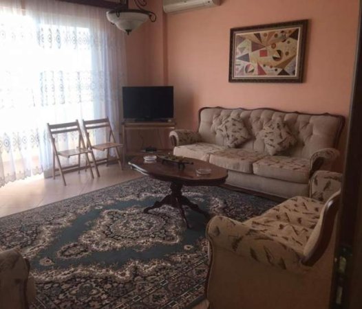 Tirane, jepet me qera apartament 1+1+A+BLK Kati 6, 82 m² 35.000 Leke (Rruga Hoxha Tahsim)