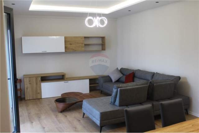 Tirane, jepet me qera apartament 2+1+BLK Kati 1, 116 m² 700 Euro (Liqeni i Thate)