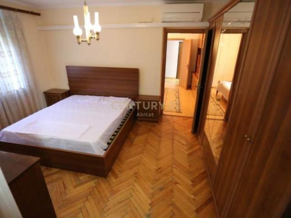Tirane, jepet me qera apartament 2+1+A+BLK Kati 3, 94 m² 600 Euro (bulevardi Zhan D'Ark)