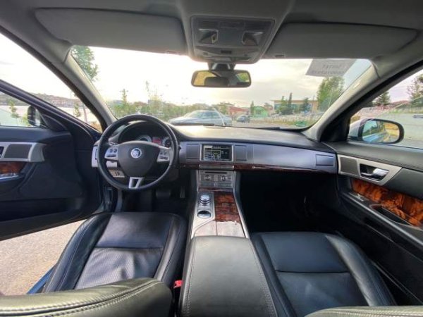 Elbasan, shes makine Jaguar XF Viti 2011, 12.500 Euro
