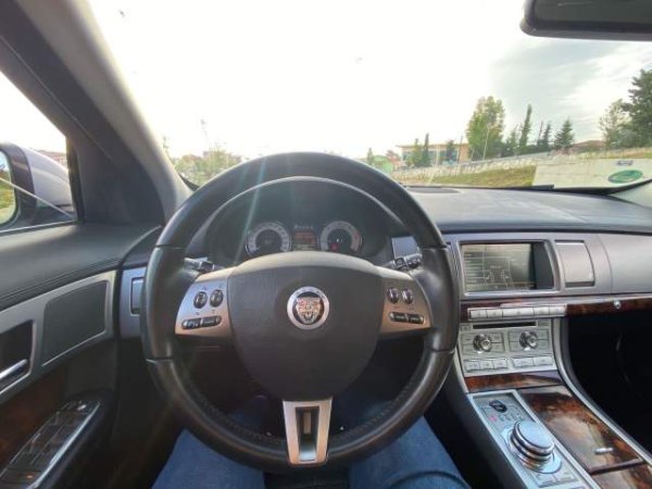 Elbasan, shes makine Jaguar XF Viti 2011, 12.500 Euro
