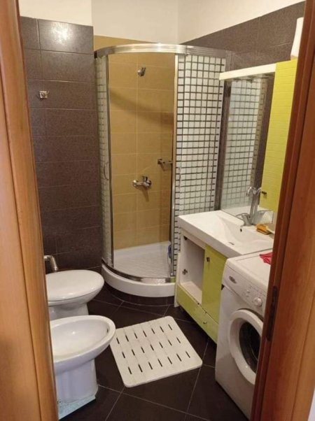 Tirane, jepet me qera apartament 2+1 Kati 6, 120 m² 40.000 Leke (Zogu i Zi)