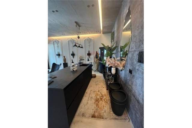 Tirane, jepet me qera apartament 70 m² 1.200 Euro (rruga kavajes)