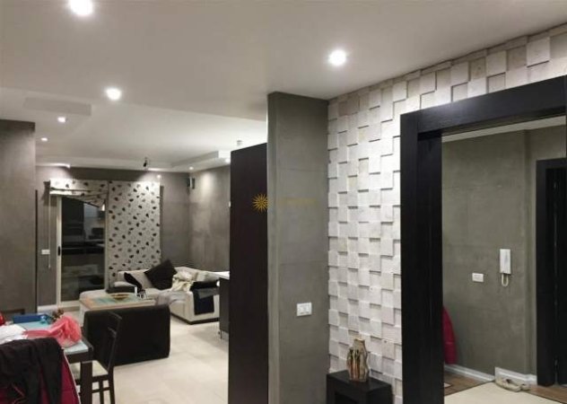 Tirane, shitet apartament Kati 4, 120 m² 190.000  (Kopshti Zoologjik)