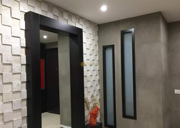 Tirane, shitet apartament Kati 4, 120 m² 190.000  (Kopshti Zoologjik)