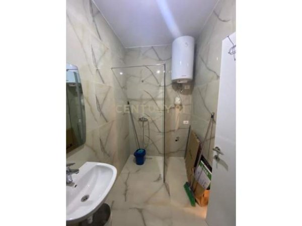 Tirane, jepet me qera apartament 1+1 te Kompleksi ARLIS, Kati 8, 65 m² 350 Euro