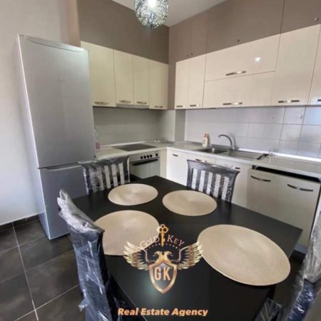 Durres, jepet me qera apartament 2+1+A+BLK Kati 7, 130 m² 550 Euro