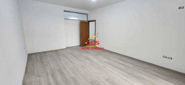 Vlore, shitet apartament 2+1+BLK Kati 3, 110 m² 170.000 Euro (Rruga Dhimiter Konomi, Vlore)