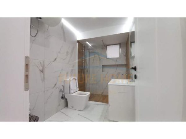 Tirane, shitet apartament 2+1 Kati 4, 83 m² 123.000 Euro (Varri i Bamit)