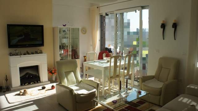 Tirane, jepet me qera apartament 1+1+BLK Kati 7, 67 m² 700 Euro (rruga e bogdaneve)
