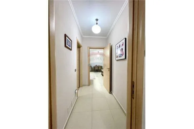 Tirane, shitet apartament 2+1 Kati 5, 89 m² 159.000 Euro (Rruga e Dibrës - Farmacia 10)