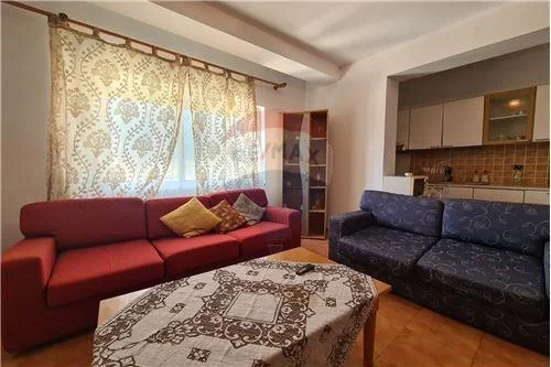 Tirane, jepet me qera apartament 2+1+BLK Kati 6, 80 m² 550 Euro (Rruga e Elbasanit)