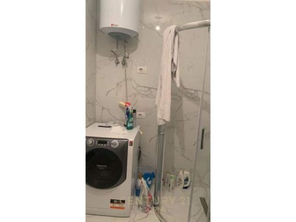 Tirane, jepet me qera apartament Kati 2, 114 m² 500 Euro (Prane ''Zoja e keshillit te mire.'')