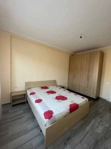 Tirane, jepet me qera apartament 2+1+A Kati 2, 90 m² 45.000 Leke (Universiteti Marin Barleti Selite)